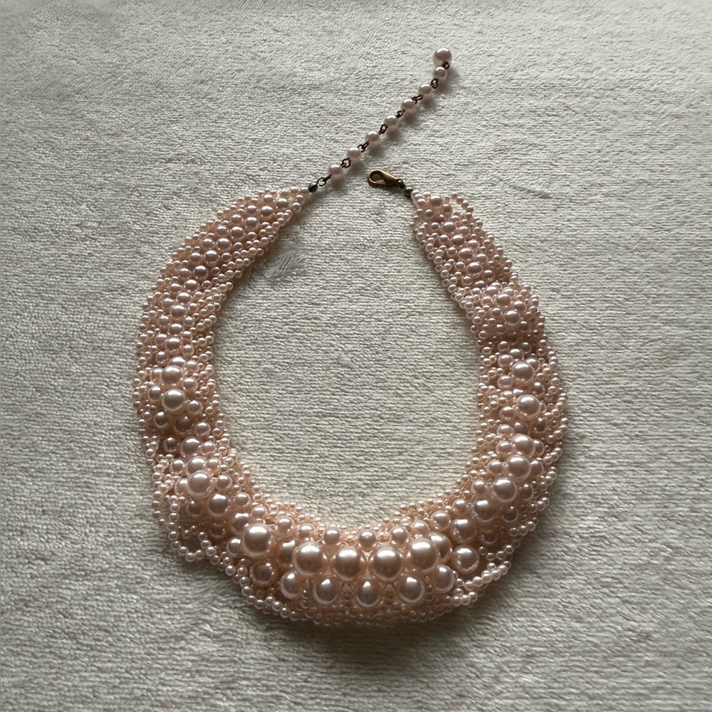 Pale Pink Beaded Collar Neclace